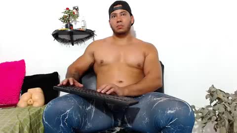 Martin instagrammartinfiit online show from March 2025 03:33:01 AM