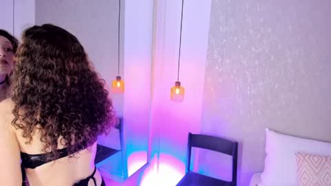 mari online show from April 2026 08:44:01 PM