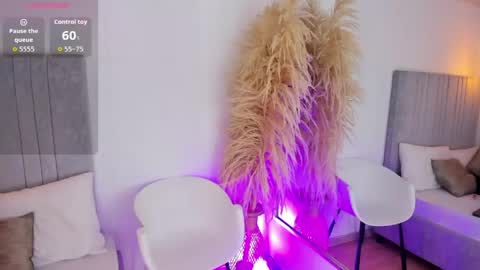 Snapshot of martina_adams chatting on May 2026 08:35:02 PM mari online show from May 2026 08:35:02 PM