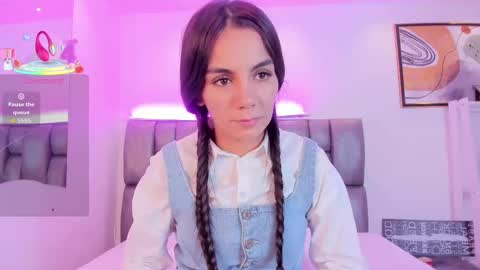 Martina online show from September 2025 01:01:01 PM