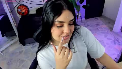 Martina  online show from October 2025 08:39:02 PM