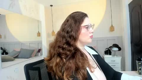 Martina  online show from April 2026 06:10:01 PM