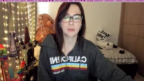 MARTINA online show from October 2025 07:58:01 PM