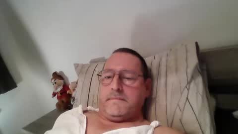 Snapshot of martinb62 chatting on October 2025 10:19:02 PM Hotguy61 online show from October 2025 10:19:02 PM