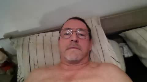 Snapshot of martinb62 chatting on October 2025 09:11:01 PM Hotguy61 online show from October 2025 09:11:01 PM