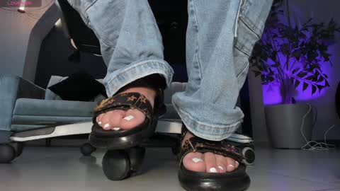 Martinna Bonnet online show from February 2025 10:32:02 AM