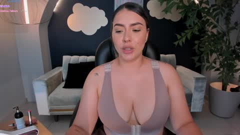 Martinna Bonnet online show from February 2025 04:36:01 PM