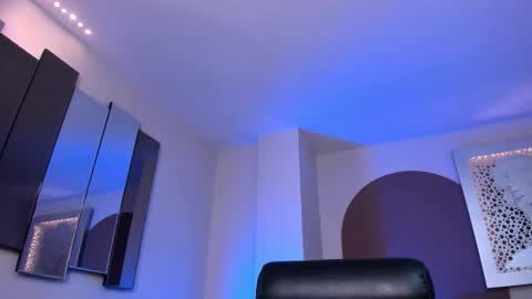 Martinna Bonnet online show from November 2025 10:06:01 AM