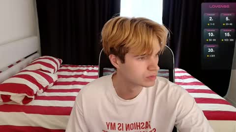 martintw_17 online show from April 2026 05:43:01 AM