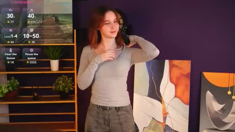 Hello im Caroline online show from November 2025 04:27:01 PM