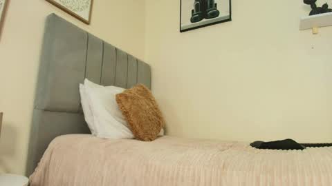 mary_cute9 online show from April 2026 11:56:01 AM