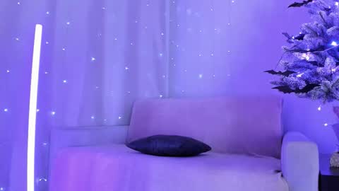 Julia online show from December 2025 11:10:02 PM