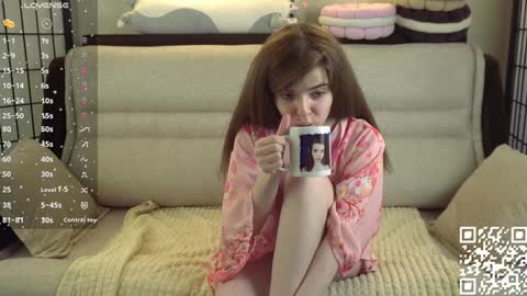 Snapshot of mary_shake chatting on January 2025 10:04:02 PM Mary online show from January 2025 10:04:02 PM