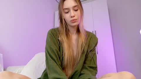Snapshot of mary_shiota chatting on June 2026 09:31:02 AM HelIo Everyone Im MaryWelcome to my room and lets have a good time together with me online show from June 2026 09:31:02 AM