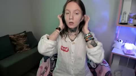 Mary GTM3Mon Wed Thu Sat Sun 0400 am-1030pm online show from October 2025 01:24:02 AM