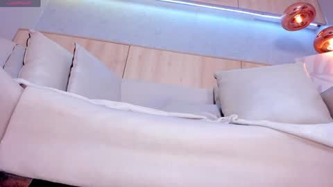   online show from January 2025 04:22:01 PM