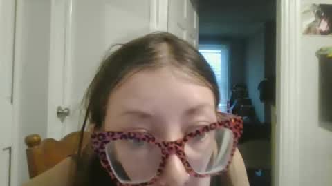 Snapshot of maryjaneflowers chatting on December 2024 02:05:02 PM maryjaneflowers online show from December 2024 02:05:02 PM