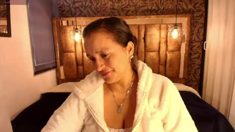 Marylin online show from April 2026 07:48:01 PM