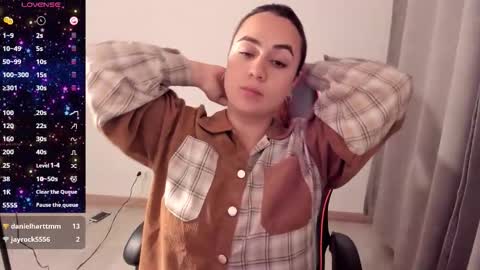 Dulce Maria online show from October 2025 03:19:01 AM