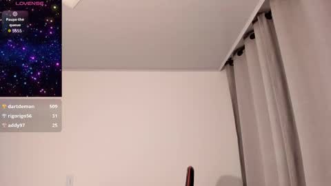 Dulce Maria online show from November 2025 06:01:01 AM