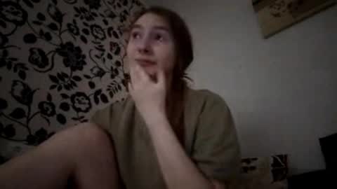Snapshot of marylynreifsnider chatting on October 2025 06:13:02 AM Hi My name is Elina Im 18 years old. online show from October 2025 06:13:02 AM