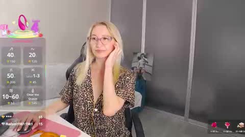 Mary online show from September 2025 06:18:02 PM