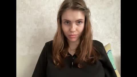 MaryYourr online show from December 2025 12:03:02 PM