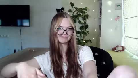Nessa online show from June 2026 01:37:02 PM