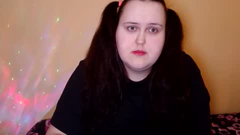 Snapshot of masha_mashenka chatting on April 2026 05:19:01 AM masha mashenka online show from April 2026 05:19:01 AM