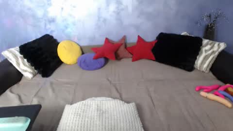 Nicolle online show from January 2026 01:35:01 PM