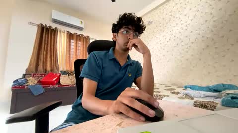 maskboyz2003 online show from October 2025 02:47:02 AM