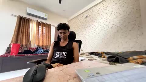 maskboyz2003 online show from November 2025 03:52:02 AM