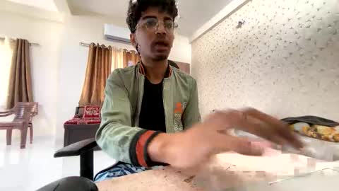 maskboyz2003 online show from November 2025 05:17:01 AM