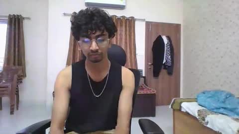 Mask Boy online show from October 2025 02:06:02 AM