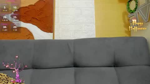 Scarlet  online show from October 2025 08:18:02 PM