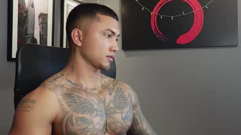 Massimo online show from November 2025 07:03:03 PM