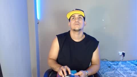 massimo_vidal online show from November 2025 07:47:02 PM