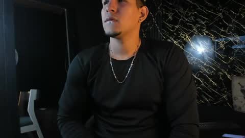 massimo_vidal online show from April 2026 07:06:02 PM