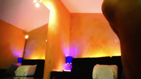 massimowalton2 online show from April 2026 03:07:01 PM