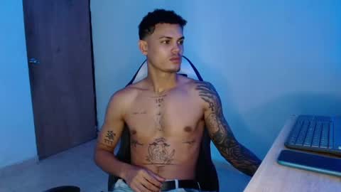 master_black777 online show from April 2026 01:25:02 PM