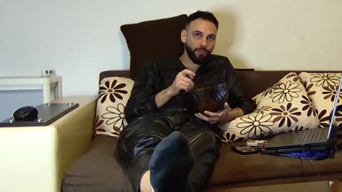 Snapshot of master_roberto333 chatting on February 2025 04:25:01 PM SIR online show from February 2025 04:25:01 PM