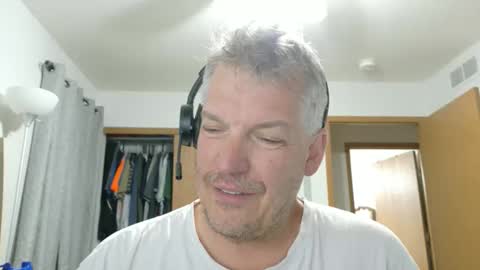 Snapshot of master_thorn chatting on May 2026 02:30:01 AM Master Thorn online show from May 2026 02:30:01 AM