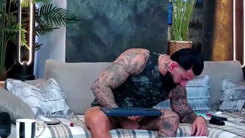 masterkingofmuscle online show from November 2025 07:35:02 AM