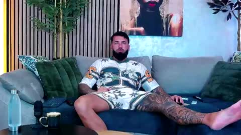 Snapshot of masterkingofmuscle chatting on June 2026 07:43:01 AM masterkingofmuscle online show from June 2026 07:43:01 AM
