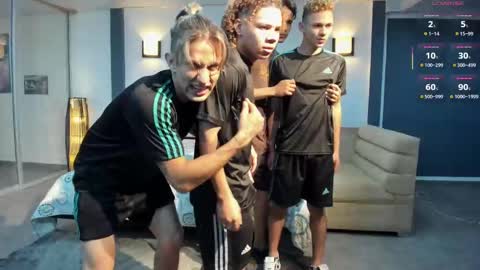 Team Cris Darwin- Fernando- Stiven- David online show from February 2025 02:46:02 PM