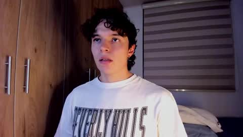 mastrangelo_x online show from March 2026 04:07:02 AM