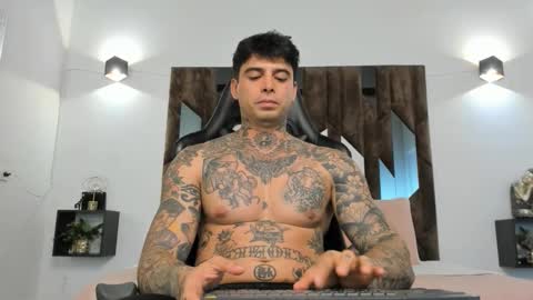 mateo_dilucajs1 online show from October 2025 07:09:02 PM