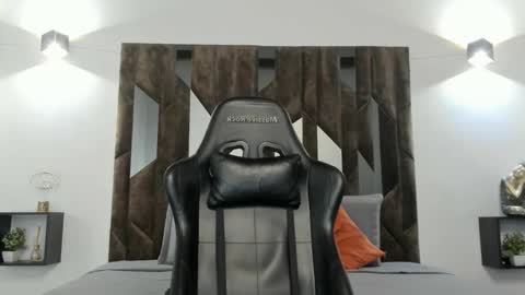 mateo_dilucajs1 online show from November 2025 10:06:01 AM