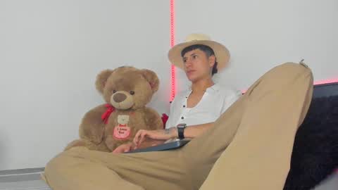 Snapshot of mateo_escobar chatting on October 2025 02:12:02 AM mateo_escobar online show from October 2025 02:12:02 AM