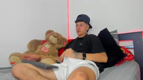 Snapshot of mateo_escobar chatting on October 2025 12:55:01 AM mateo_escobar online show from October 2025 12:55:01 AM